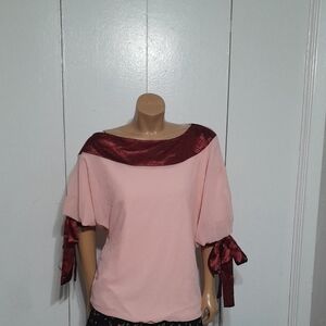 Chic Women's Blouse with Burgundy Accents